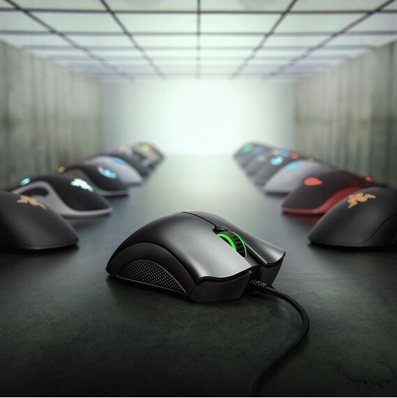 Razer DeathAdder Essential (2021) - Kabelgebundene Gaming-Maus mit Optischem Sensor mit 6400 DPI (5 programmierbare Tasten, Ergonomischer Formfaktor, 10 Millionen Klicks Lebensdauer) Weiß