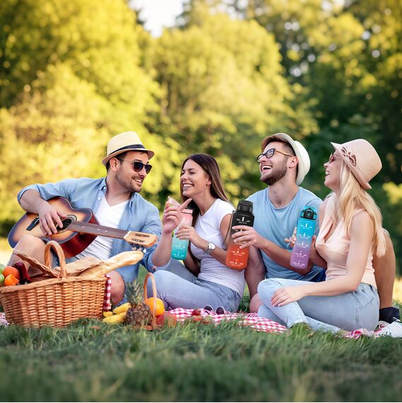 Motswedi Trinkflasche Sport, 1000ml BPA-Frei, Trinkflasche Kohlensäure Geeignet, Auslaufsicher, Wasserflasche, Mit Zeitstempel, Flasche, Sportflasche, für Yoga, Schule, Fahrrad, Fitness, Blauviolett