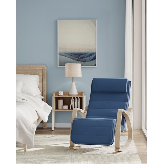 SONGMICS Schaukelstuhl, mit Armlehnen aus Birkenholz, Schaukelsessel, 5-Fach verstellbare Fußstütze, bis 150 kg belastbar, für Schlafzimmer, Wohnzimmer, mitternachtsblau-naturfarben LYY010Q01