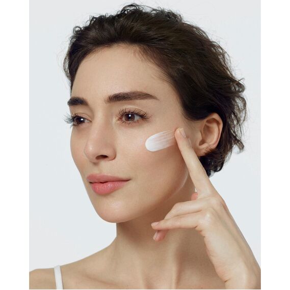 L'Oréal Paris Feuchtigkeitspflege für das Gesicht, Gesichtscreme für sensible Haut, Hydratisierende Tagescreme mit Glycerin und antioxidativem Vitamin E, Hydra Active 3 sensible Haut, 1 x 50 ml